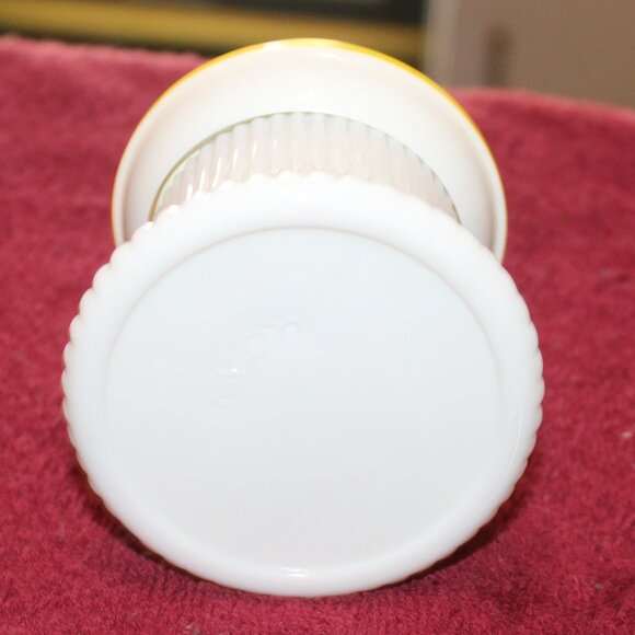 Vintage Buttercup Flower Holder - Picture 2 of 4